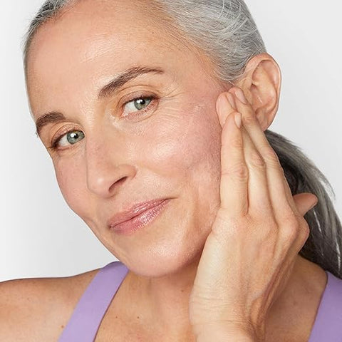 Clinique Smart Clinical Repair Wrinkle Correcting Rich Face Cream Look